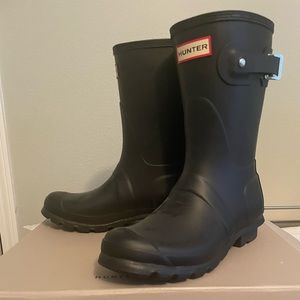 Hunter brand boots brand new.